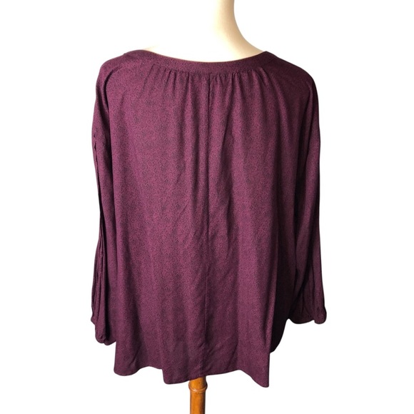 Evri Split Neck Blouse Top Sz 2X Purple Wine Leopard Print Classic Office Casual - Picture 2 of 8